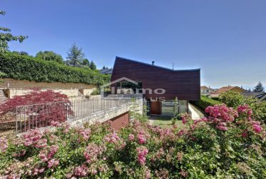 Villa de 7.5 pièces avec vue panoramique à Arzier-Le Muids