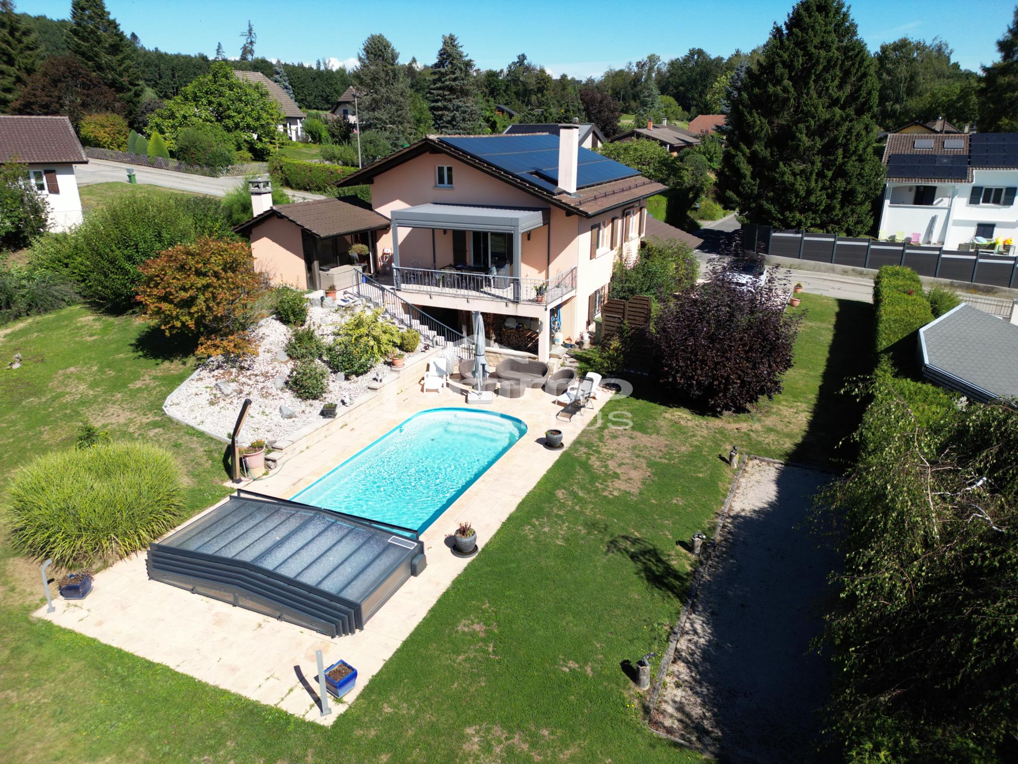 Villa avec piscine de 5,5 pièces à Lucens