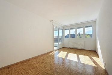 Spacieux appartement de 3.5 pièces, 95 m², entièrement rénové !