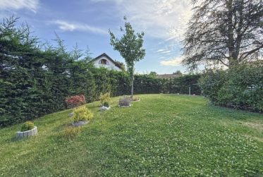 Magnifique villa mitoyenne de 5 pièces à Echichens !