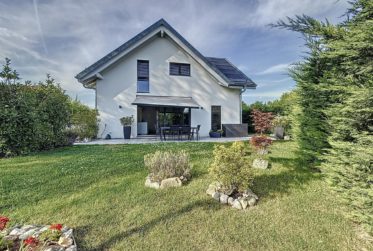 Magnifique villa mitoyenne de 5 pièces à Echichens !